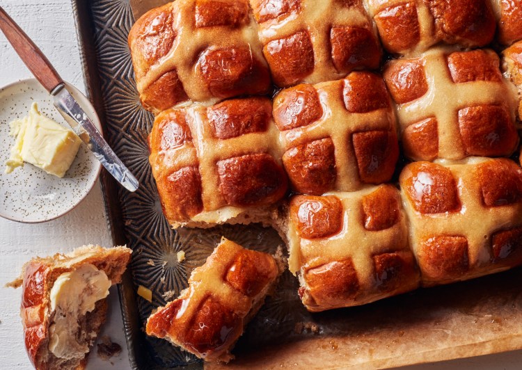 Hot cross buns - food styling by Toronto food stylist, Annabelle Waugh